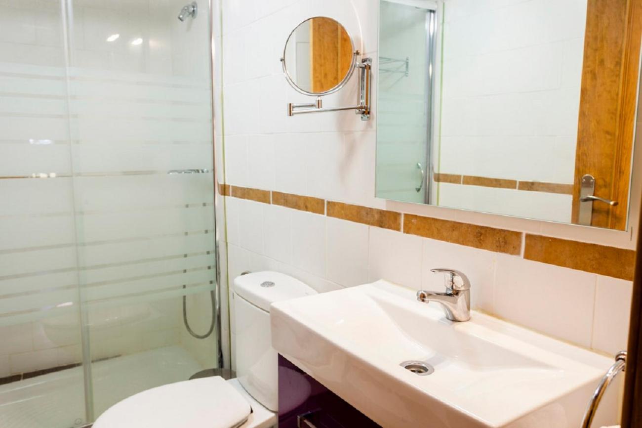 Apartamentos Casa Samper Santa Eulalia de Gállego Rum bild