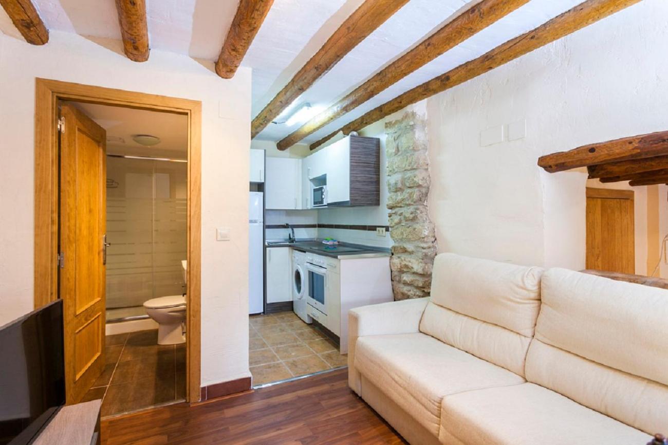 Apartamentos Casa Samper Santa Eulalia de Gállego Rum bild