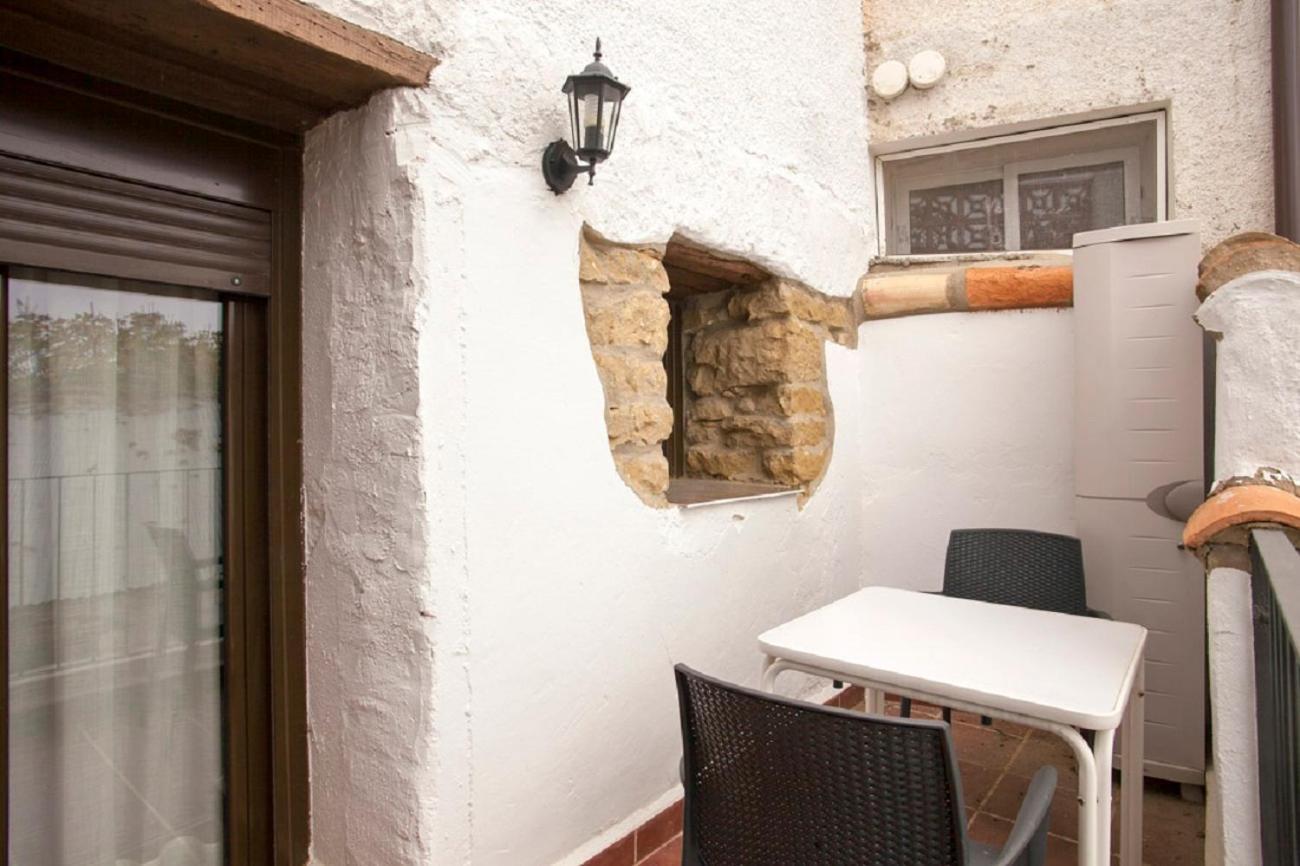 Apartamentos Casa Samper Santa Eulalia de Gállego Rum bild