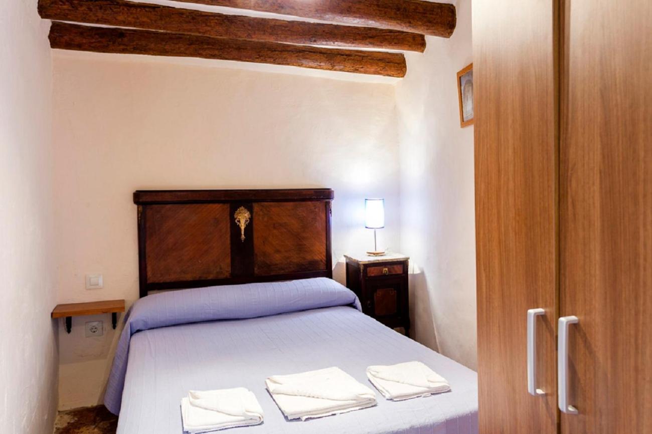 Apartamentos Casa Samper Santa Eulalia de Gállego Rum bild